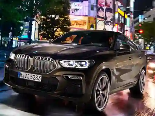 BMW X6 M50I — 無料オンラインゲーム