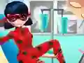 Dotted Girl Ambulance For Superhero — 無料オンラインゲーム