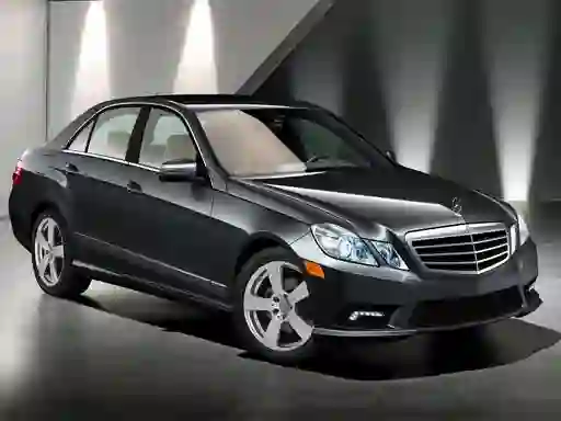 E-Class Sedan Puzz — 無料オンラインゲーム