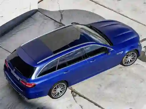 Mercedes Benz E63 Amg Estate Slide — 無料オンラインゲーム