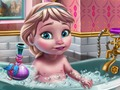 ゲームベイビーアイスクイーン: シャワーを浴びるのが楽しい オンライン